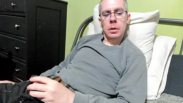 ImportantEquator0 online show from September 21, 2:39 pm