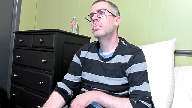 ImportantEquator0 online show from September 28, 8:29 pm