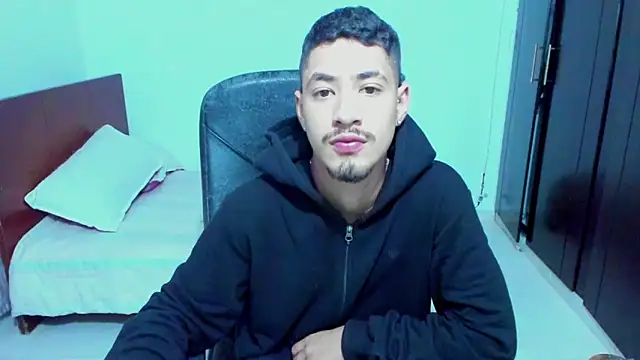 Chandler ken online show from February 3, 1:03 am