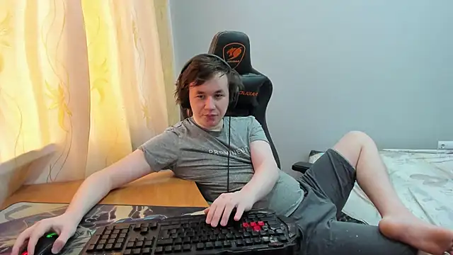 iliaskrislove online show from April 11, 11:58 am