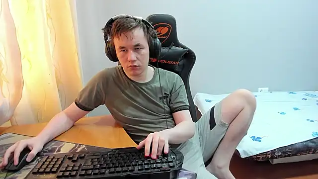 iliaskrislove online show from January 19, 9:00 am