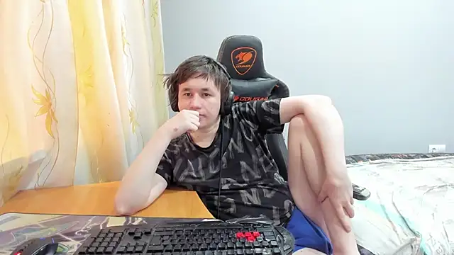 iliaskrislove online show from April 6, 3:58 am