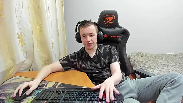 iliaskrislove online show from November 8, 1:03 pm