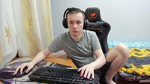 iliaskrislove online show from October 27, 10:01 pm