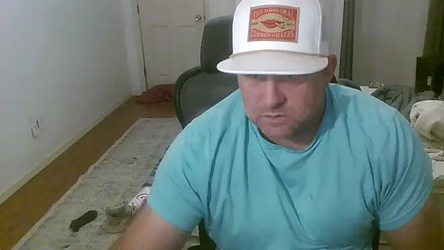 poundyouout69 online show from February 3, 5:18 am