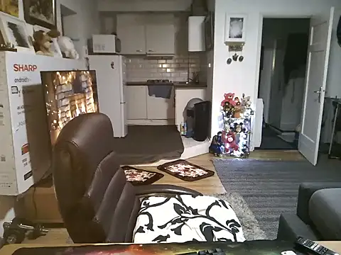 mihaimichael online show from October 15, 6:59 pm