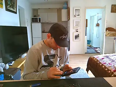 mihaimichael online show from April 14, 3:33 pm