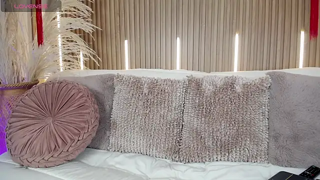 Tayzon Foxxx online show from April 22, 8:35 pm