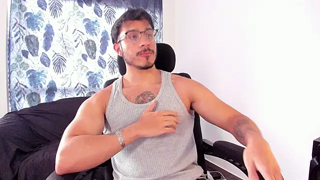 JayMarcos  online show from December 5, 11:39 am