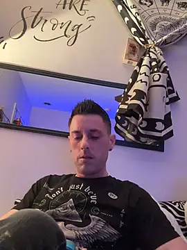 thatdude9 9 9 online show from March 25, 8:07 am