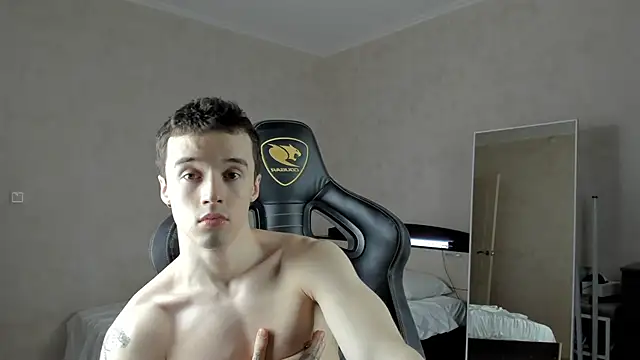 MasonWarholl online show from February 9, 5:43 pm