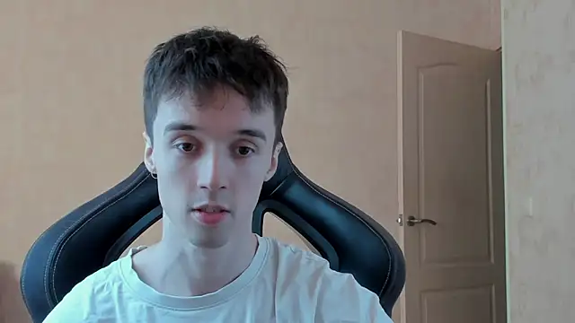 MasonWarholl online show from April 9, 3:29 pm