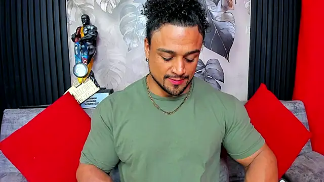 MikeEstevess online show from December 22, 9:39 am