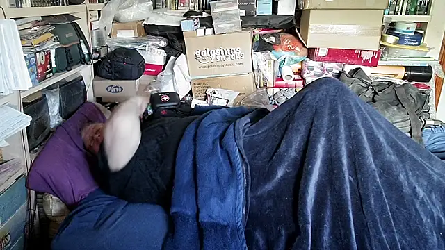 hadeszeuss2 online show from March 24, 3:17 pm