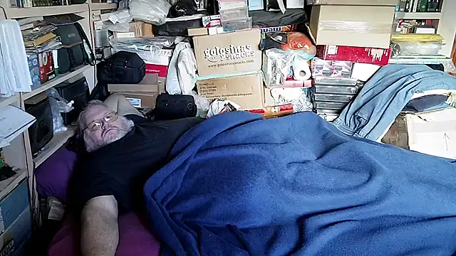 hadeszeuss2 online show from January 7, 2:44 pm