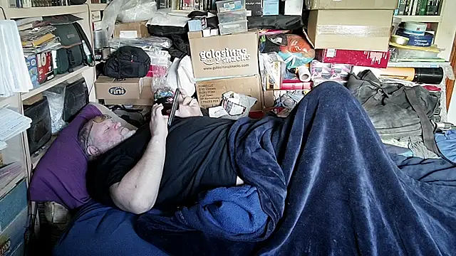 hadeszeuss2 online show from March 26, 3:27 pm