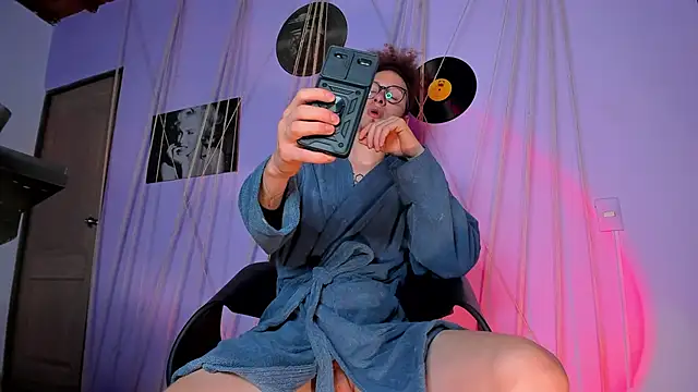 MrShaggy online show from February 3, 9:52 am