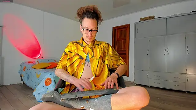 MrShaggy online show from June 1, 5:40 am