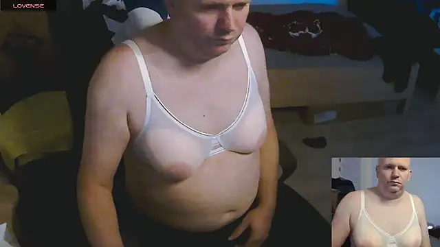 ShyBoy1982 online show from October 26, 12:01 am