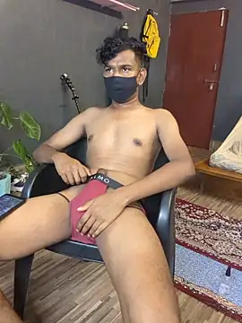 richardjames95 online show from October 25, 7:26 pm