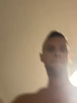 Camcam21 online show from March 4, 11:22 pm