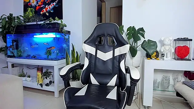 Johnnygrayson1 online show from November 4, 12:22 am