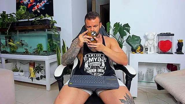 Johnnygrayson1 online show from November 5, 12:23 am