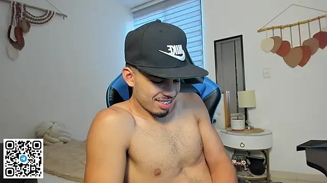 mateoleonee online show from December 16, 8:05 pm