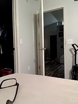 Localboi3 online show from January 11, 12:29 pm