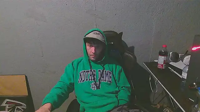 Snapshot of Superoz77 chatting on December 18, 5:04 am Superoz77 online show from December 18, 5:04 am