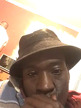 SmallGoodNutts online show from November 4, 7:15 pm