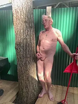 twist699 online show from April 3, 5:54 pm