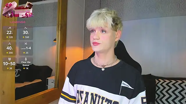 VladHellsing4 online show from February 19, 1:51 pm