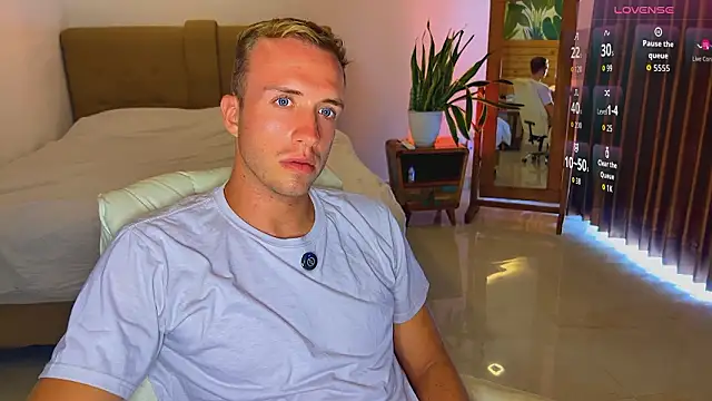 tommy cumfinger online show from February 17, 8:13 am