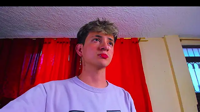 GabyThoms online show from January 31, 9:37 pm