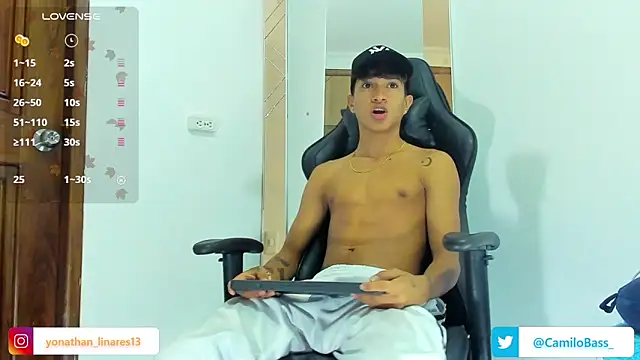  CamiloBass online show from December 19, 1:39 am