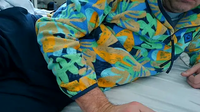 costanza7070 online show from March 18, 4:28 pm