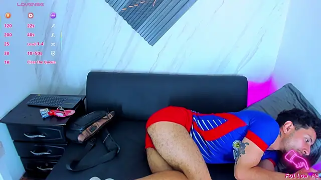 Piggy Eddy online show from December 5, 9:22 pm