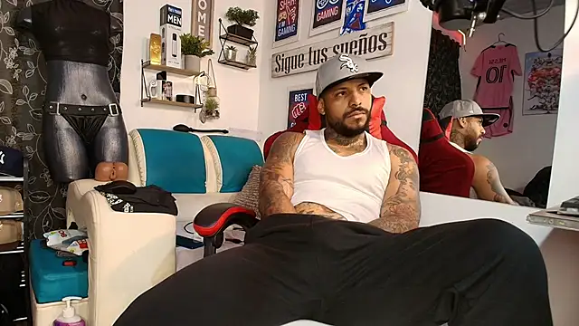 Leenar Key online show from January 15, 9:57 am