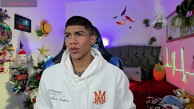 Damian latinxxx online show from December 1, 3:42 am