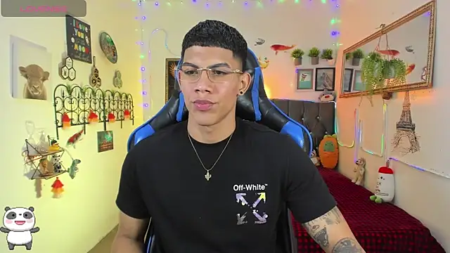 Damian latinxxx online show from January 10, 3:23 am