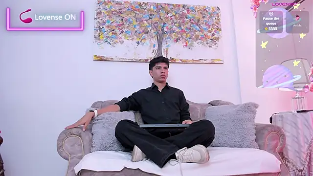 Santy carrington online show from April 2, 7:55 pm