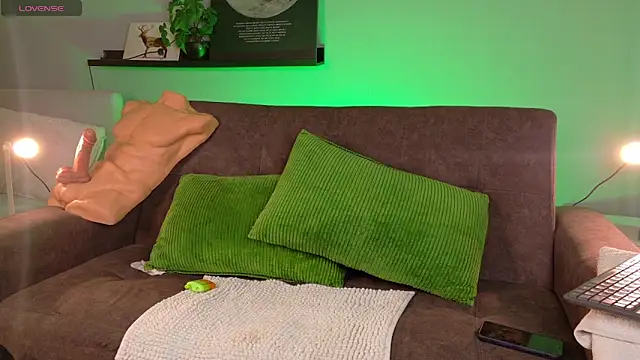 Ken-boy  online show from April 8, 9:19 am