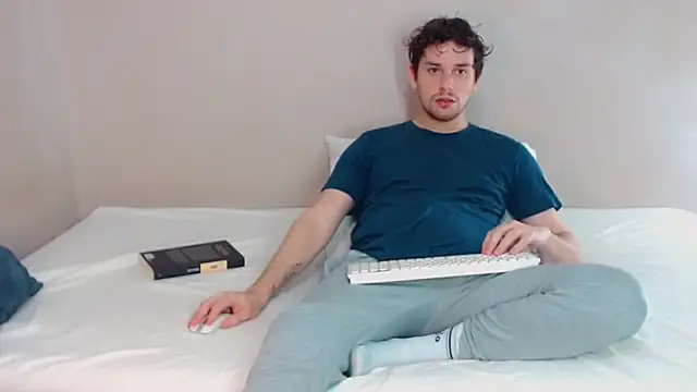 Elio555 online show from February 16, 8:55 pm