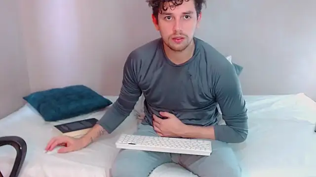 Elio555 online show from January 25, 8:31 pm