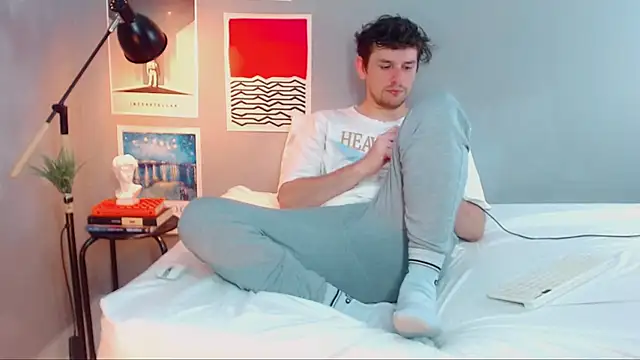 Elio555 online show from September 23, 8:30 pm