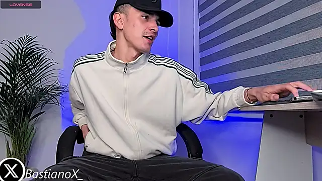 Snapshot of bastia_noooo chatting on October 6, 5:56 am bastia noooo online show from October 6, 5:56 am