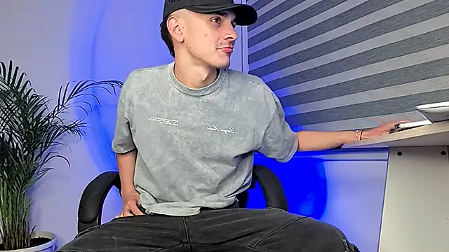 Snapshot of bastia_noooo chatting on September 9, 6:24 am bastia noooo online show from September 9, 6:24 am