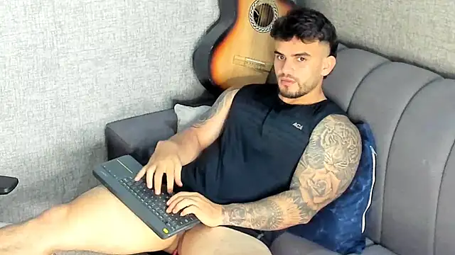 Ricardogo19 online show from September 27, 1:03 am