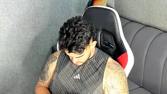 Ricardogo19 online show from October 17, 1:42 am